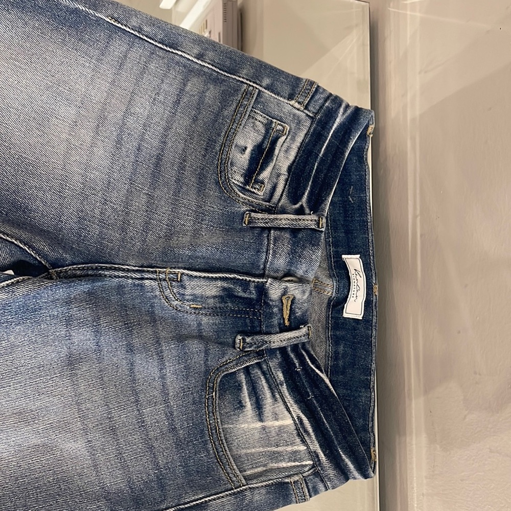 KanCan Signature Jeans